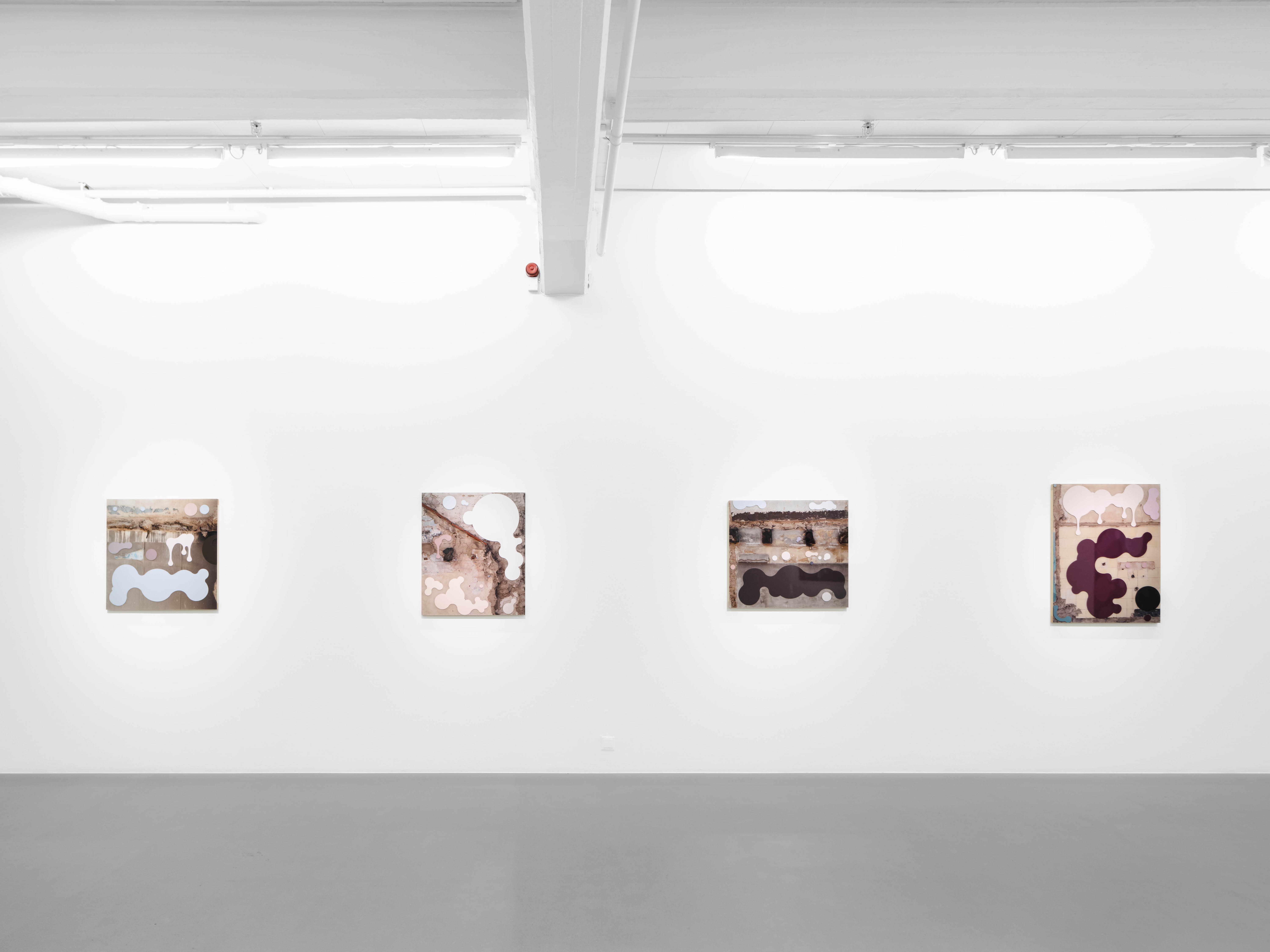 Installation view, Clay Ketter, Barrio Cartoon, 2023, Cecilia Hillström Gallery. Photo: Jean-Baptiste Béranger